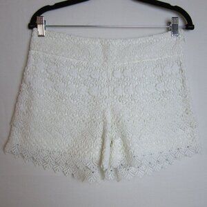 Ann Taylor White Lace Riviera Short Women's 2